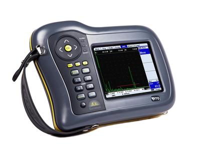 Sonatest Masterscan D70, Flaw Detector with 5MHz transducer and IIW type 2 certified calibration block - RENTAL